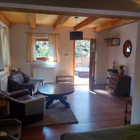 Stodola-Soukromy Apartman Pro Dva S Venkovni Virivkou Karlštejn Eksteriør bilde